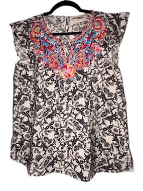 Savanna Jane White Paisley Tunic with Bright Embroidered V-Neck
